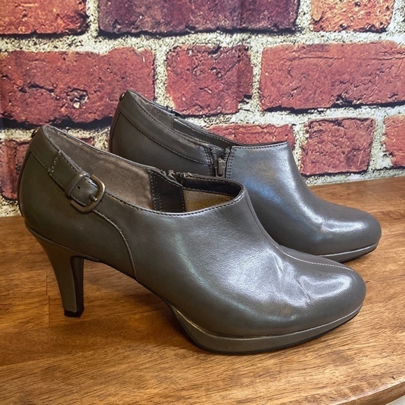 Life Stride Comfort Grey Platform Round Toe Heeled Bootie Size 8 - Picture 3 of 14